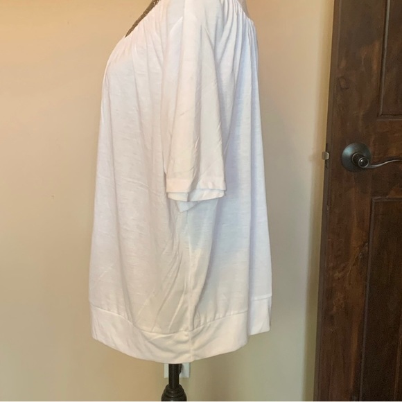 Pretty plus top-New without tag! - Picture 4 of 4